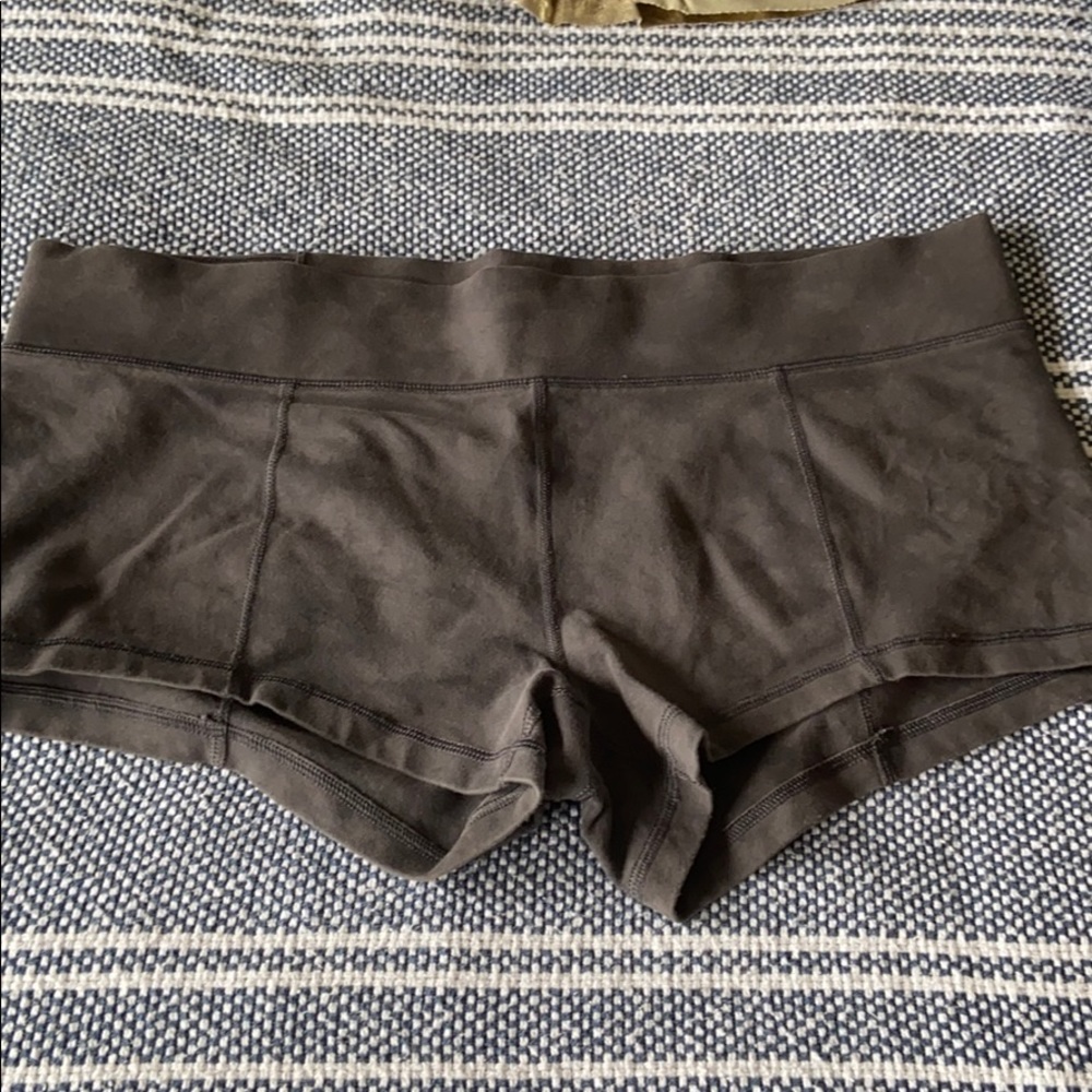 Grey ty dye yoga shorts - NWOT